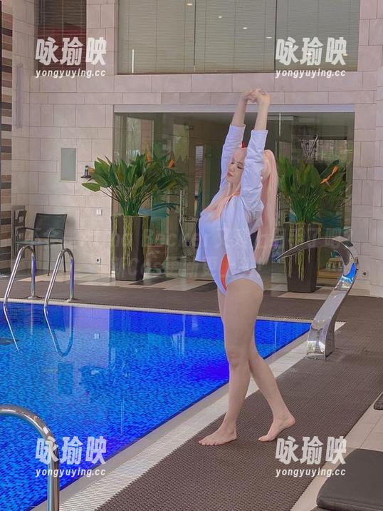 不会是Alina Becker又爱上纲手了吧？新Cos更新更上头！